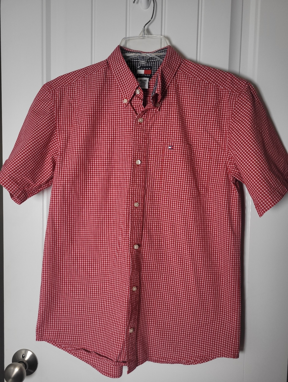 Youth Tommy Hilfiger Red & White Gingham Short-Sleeve Button-Down Shirt.  SizeXL